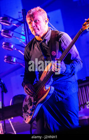 Le supergroupe de rock expérimental anglo-américain avec Thom Yorke, Nigel Godrich, Joey Waronker, Mauro Refosco et dans l'atome pour la paix vivre à Ippodromo del Galoppo. (Photo par : Mairo Cinquetti/Pacific Press) Banque D'Images