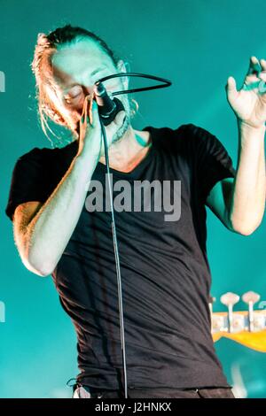 Le supergroupe de rock expérimental anglo-américain avec Thom Yorke, Nigel Godrich, Joey Waronker, Mauro Refosco et dans l'atome pour la paix vivre à Ippodromo del Galoppo. (Photo par : Mairo Cinquetti/Pacific Press) Banque D'Images