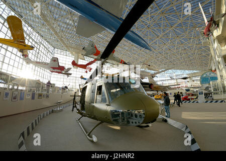 États-unis, Washington, Seattle. Bell UH-1H Huey (Iroquois), le Musée de l'aviation. Tailles disponibles (grand format) Banque D'Images