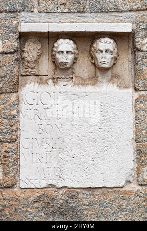 L'Italie, Lombardie, Milan, Via Alessandro Manzoni Rue, Archi di Porta Nuova, portes de l'enceinte médiévale autour de Milan Banque D'Images