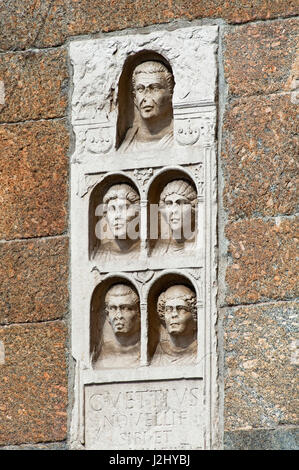 L'Italie, Lombardie, Milan, Via Alessandro Manzoni Rue, Archi di Porta Nuova, portes de l'enceinte médiévale autour de Milan Banque D'Images