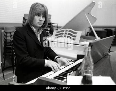 BENNY ANDERSSON en studio d'enregistrement avec le groupe Hep Stars 1967 Banque D'Images