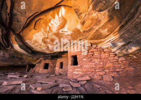 Dans des ruines indiennes Road Canyon, Cedar Mesa, Utah. Oreilles ours National Monument. Banque D'Images