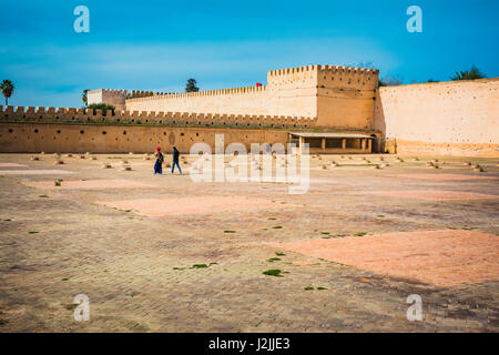 Plate-forme ouverte au-dessus de la prison médiévale des esclaves chrétiens. Meknès, Maroc, Afrique du Nord Banque D'Images