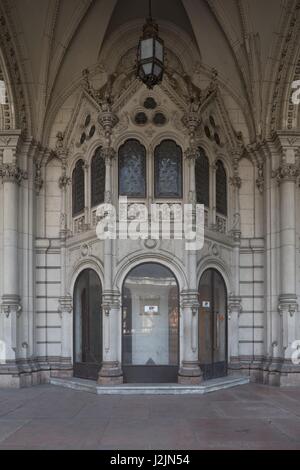 Budapest, Andrassy ut, Wohnhaus des Eisenbahn-Pensionsfonds, Ödön Lechner Banque D'Images