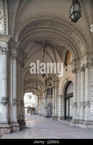 Budapest, Andrassy ut, Wohnhaus des Eisenbahn-Pensionsfonds, Ödön Lechner Banque D'Images