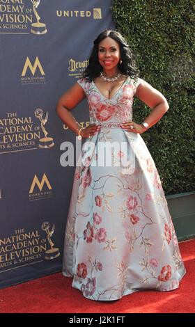 Pasadena, CA. Apr 28, 2017. Lauren Lake aux arrivées le jour Creative Arts Emmy Awards - Arrivals, Pasadena Civic Centre, Pasadena, CA, 28 avril 2017. Credit : Elizabeth Goodenough/Everett Collection/Alamy Live News Banque D'Images