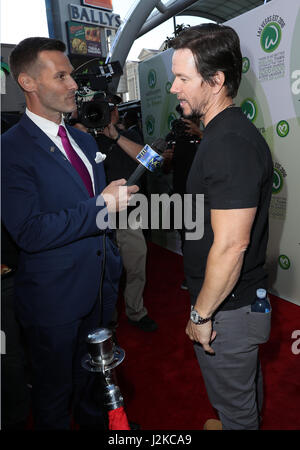 Grande ouverture de Wahlburgers au Grand Bazar des boutiques au Bally's Las Vegas En vedette : Mark Wahlberg Où : Las Vegas, Nevada, United States Quand : 28 Mars 2017 Banque D'Images