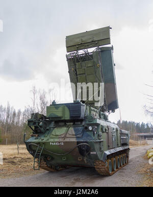 Radar d'acquisition de cible 9S18M1 véhicule des retraités Buk-M1 système de missiles sol-air de l'armée finlandaise. Banque D'Images