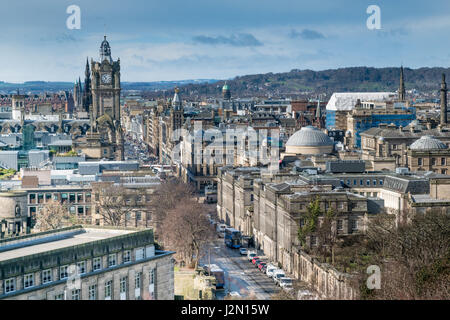 L'horizon d'Édimbourg, la capitale de l'Ecosse et sa deuxième ville la plus peuplée. Banque D'Images