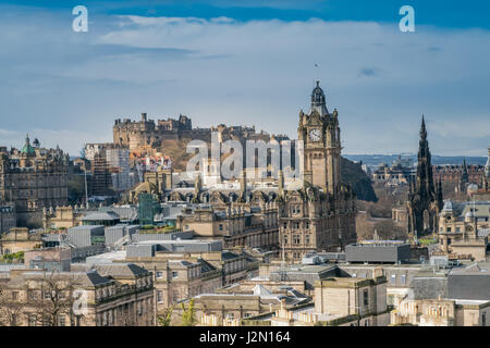 L'horizon d'Édimbourg, la capitale de l'Ecosse et sa deuxième ville la plus peuplée. Banque D'Images