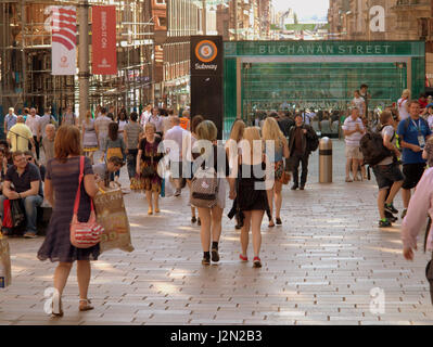 Météo ensoleillée shopping Glasgow Buchanan Street Ville coulisses Banque D'Images