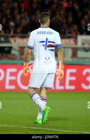 Turin, Italie. Apr 29, 2017. Christian Puggioni (Sampdoria) au cours de la serie d'un match de football entre Torino FC et la Sampdoria au stade olympique Grande Torino le 29 avril 2017 à Turin, Italie. Credit : Massimiliano Ferraro/Alamy Live News Banque D'Images