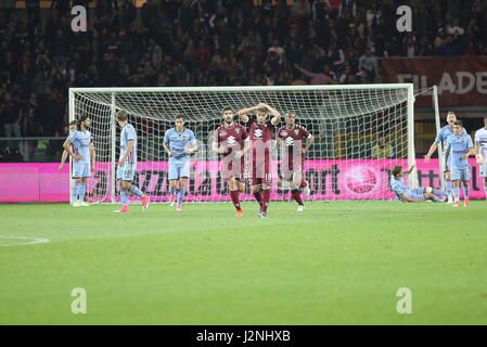 Turin, Italie. Apr 29, 2017. La série d'un match de football entre Torino FC et la Sampdoria au stade olympique Grande Torino le 29 avril 2017 à Turin, Italie. Credit : Massimiliano Ferraro/Alamy Live News Banque D'Images