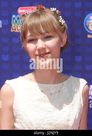 Los Angeles, CA, USA. Apr 29, 2017. 29 avril 2017 - Los Angeles, Californie - Grace Vanderwaal. 2017 Disney Radio Music Awards qui a eu lieu chez Microsoft Theatre de Los Angeles. Crédit photo : Birdie Thompson/AdMedia Crédit : Birdie Thompson/AdMedia/ZUMA/Alamy Fil Live News Banque D'Images