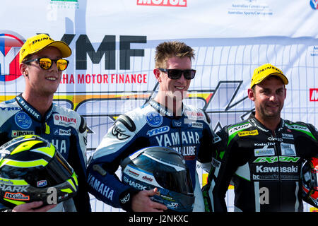 Melbourne, Australie. Apr 30, 2017. MELBOURNE, AUSTRALIE - 30 avril : 1er, 2ème et 3ème rythme pour la course 1, Superbikes - 2017 Yamaha Motor Finances Australian Superbike Championship, en Australie le 30 avril 2017. Crédit : Dave Hewison Sports/Alamy Live News Banque D'Images