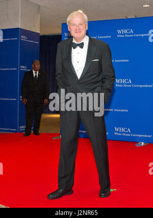 Washington, Us. Apr 29, 2017. 'Hôte' Hardball MSNBC Chris Matthews arrive pour la Maison Blanche 2017 Dîner annuel de l'Association des correspondants à l'hôtel Hilton de Washington le Samedi, Avril 29, 2017. Credit : Ron Sachs/CNP - PAS DE SERVICE DE FIL- Photo : Ron Sachs/consolidé/dpa/Alamy Live News Banque D'Images