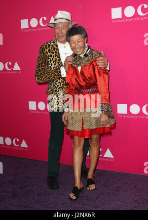 Los Angeles, CA, USA. Apr 29, 2017. 29 avril 2017 - Los Angeles, Californie - Billy Al Bengston et Wendy Al. 2017 MOCA gala tenu au Geffen Contemporary à MOCA. Photo Credit : Crédit : AdMedia AdMedia/ZUMA/Alamy Fil Live News Banque D'Images