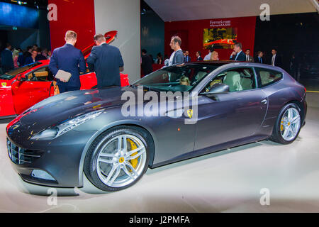 Francfort, Allemagne - 23 septembre 2015 : Salon international de l'automobile de Francfort (IAA) 2015. Ferrari FF Banque D'Images