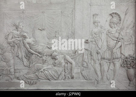 La Mort de Cléopâtre. L'allégement en plâtre par le sculpteur flamand Jacobus Josephus Eeckhout (ca. 1821) sur l'affichage dans les Musées royaux des beaux-arts de Bruxelles, Belgique. Banque D'Images