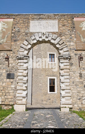 Château de Melfi. La Basilicate. L'Italie. Banque D'Images