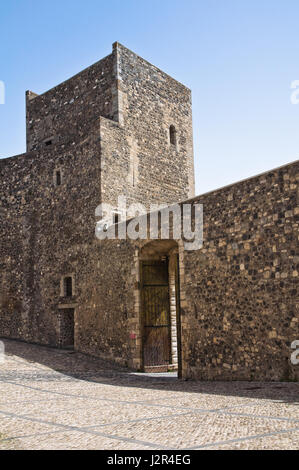 Château de Melfi. La Basilicate. L'Italie. Banque D'Images