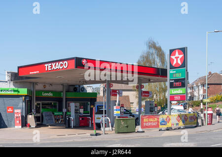 Station-service Texaco, CN Lane & eau Station Road, Kings Langley, Hertfordshire, Angleterre, Royaume-Uni Banque D'Images