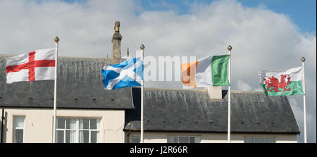 Drapeaux de l'Angleterre, Ecosse, Irlande et Pays de Galles battant, Seaton Carew, Hartlepool, Angleterre, RU Banque D'Images