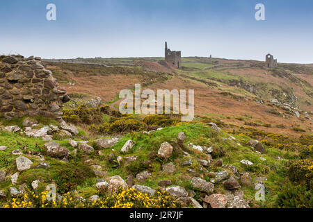 Les conserves de ruines d'une papule Owles bobinage moteur maison (papule loisir à la télévision BBC 'Poldark' série) sur les falaises à Botallack, Cornwall, Angleterre Banque D'Images