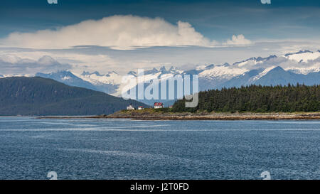 Retraite Point Lighthouse en Alaska. Banque D'Images