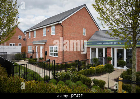 BARRATT Homes Nord Ouest de lancer leurs Weaver Vue, Winsford, Cheshire. Banque D'Images