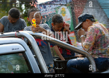 Songkran Festival, Nakhon Si Thammarat, Thaïlande. Banque D'Images