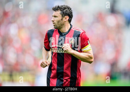 Atlanta, Georgia, USA. Apr 30, 2017. Atlanta Defender Michael Parkhurst (3) au cours de la partie de soccer MLS entre DC United et United à Atlanta Bobby Dodd Stadium le dimanche 30 avril 2017 à Atlanta, GA. Jacob Kupferman/CSM Crédit : Cal Sport Media/Alamy Live News Banque D'Images