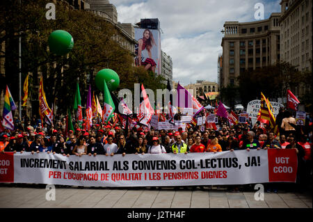 Barcelone, Espagne. 1er mai 2017. Premier Mai dans le centre de Barcelone. Crédit : Jordi Boixareu/Alamy Live News Banque D'Images