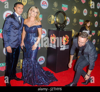 Sydney, Australie. 1er mai 2017. La styliste et designer Donny Galella vu le style de travail sur le tapis rouge en tant que vip's, des célébrités et des stars du sport arrivent à l'Dolan Warren A/W League Awards à Sydney, Australie. Credit : Pics triangulaires / Alamy Live News Banque D'Images