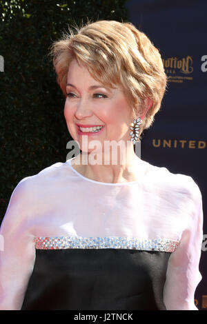 Pasadena, CA, USA. Apr 30, 2017. LOS ANGELES - jan 30 : Jane Pauley lors de la 44e remise des prix Daytime Emmy - Les arrivées au Pasadena Civic Auditorium le 30 avril 2017 à Pasadena, CA Crédit : Kathy Hutchins/via Zuma Zuma/fil Wire/Alamy Live News Banque D'Images