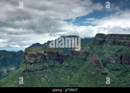 Vue des Trois Rondavels dans le Blyde River Canyon, l'Afrique du Sud Banque D'Images
