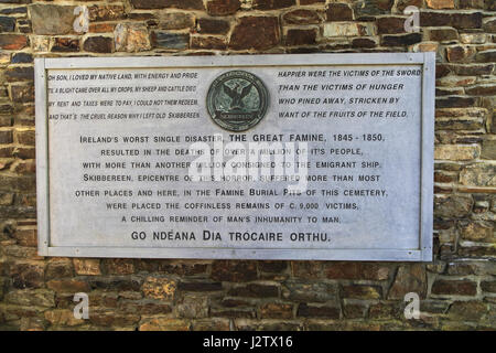 La grande famine irlandaise à Abbeystrewry memorial cemetery, Skibbereen, comté de Cork, Irlande, République d'Irlande Banque D'Images