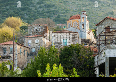 Matin de printemps à Archangelos village, Messenia, Grèce. Banque D'Images