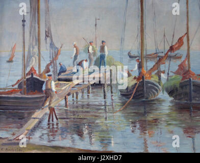 L'image représente l'ancien port de pêche de Vitte, situé sur l'île de Hiddensee en Allemagne. Le port représente le lien historique de l'île avec l'industrie de la pêche et son patrimoine maritime. Banque D'Images