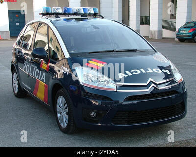 Cette référence renvoie probablement à une photographie ou un document intitulé C4-picasso-policia-01, représentant possiblement Pablo Picasso ou une scène liée à la police. Le contexte est nécessaire pour déterminer l'image exacte ou la connexion historique. Banque D'Images