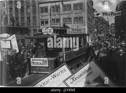 L'AHW Blick in die Katharinenstr Herbstmesse Leipzig 1919-FW-2500 Banque D'Images