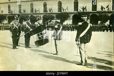 Giuramento dei Carabinieri dinanzi un S.M. Re Vittorio Emanuele III Banque D'Images