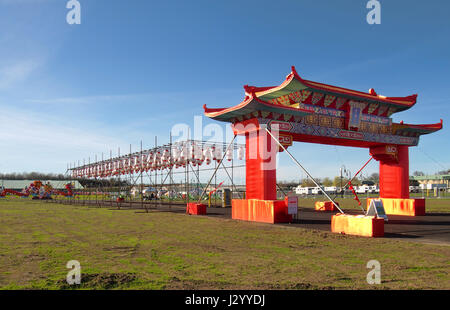 Solvay, New York, USA. Le 26 avril 2017. L'État de New York Festival de lanternes chinoises à l'état des expositions de Solvay, New York. Affiche lumineuse LED Banque D'Images