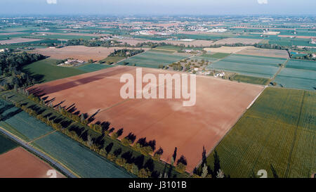 Vue aérienne de champ labouré à Reggio Emilia, Italie Banque D'Images