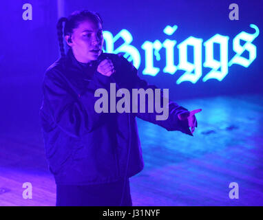 Milwaukee, Wisconsin, États-Unis. Apr 30, 2017. L'évêque Briggs se produit en concert à Turner Hall Ballroom à Milwaukee, Wisconsin. Ricky Bassman/Cal Sport Media/Alamy Live News Banque D'Images