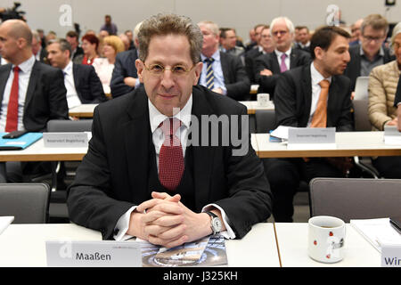 Hans-Georg Maassen, Président de l'Office fédéral pour la protection de la Constitution, participe au groupe parlementaire CDU/CSU's Journée de la sécurité intérieure à Berlin, Allemagne, 26 avril 2017. Photo : Maurizio Gambarini/dpa Banque D'Images