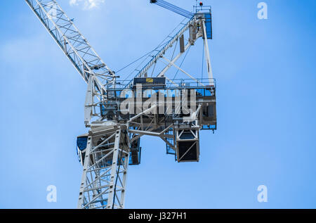 Grues à tour à la place Southbank site de construction, la coquille Centre, 4 York Road, Lambeth, Londres SE1 Banque D'Images