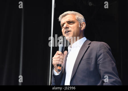 Sadiq Khan, Maire De Londres, Vaisakhi Festival, Trafalgar Square, Londres. ROYAUME-UNI 29.04.17 Banque D'Images