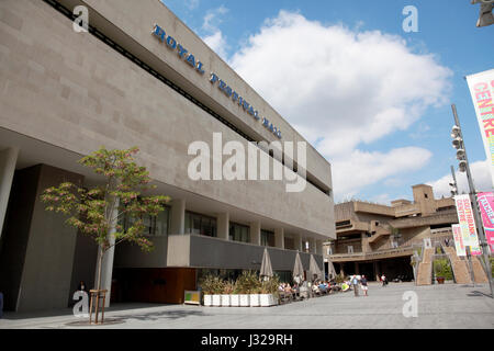 Le Royal Festival Hall et la Hayward Gallery de Londres sur la rive sud Banque D'Images